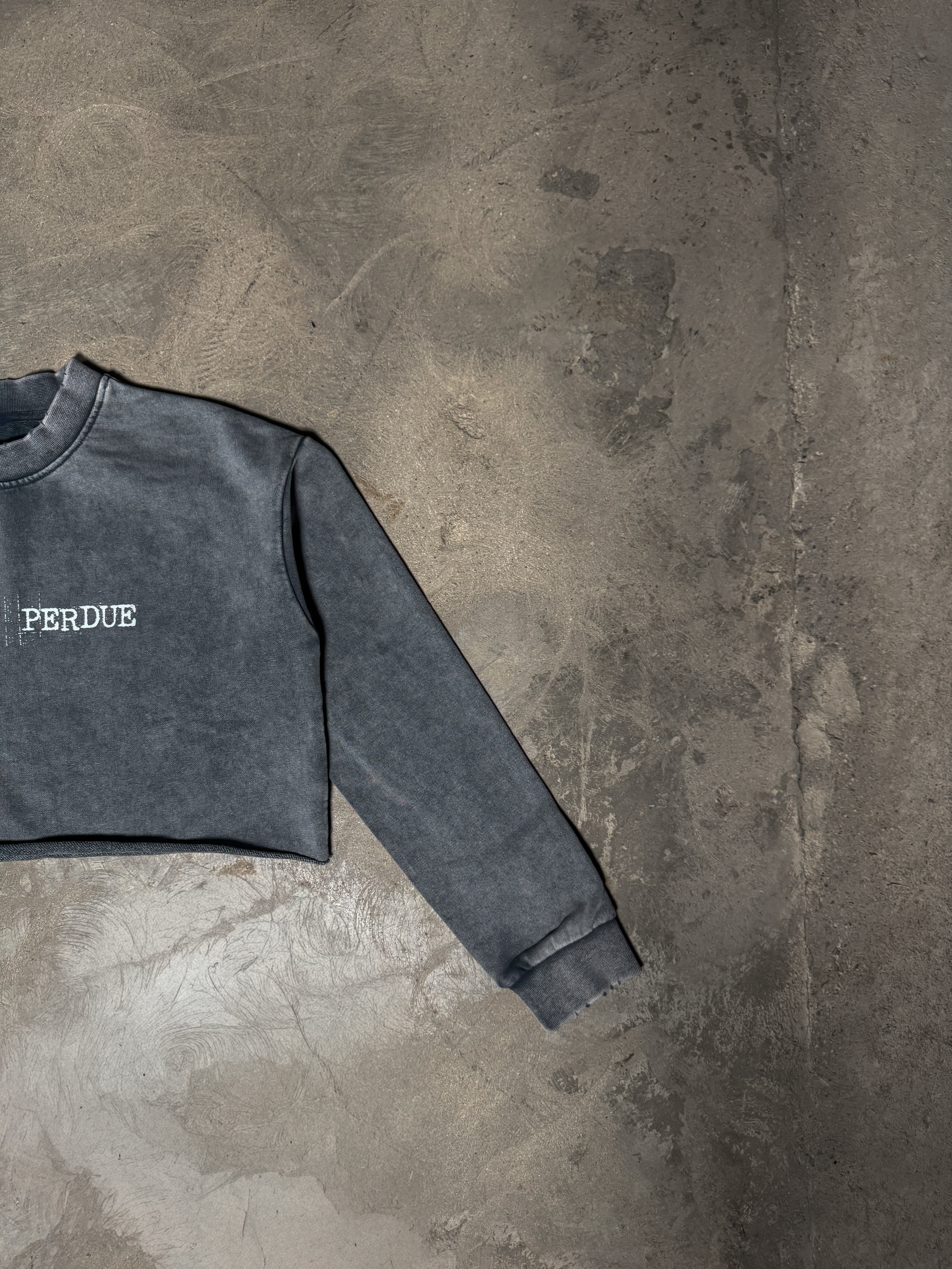 Jeunesse Perdue Crop Sweater (Gray)