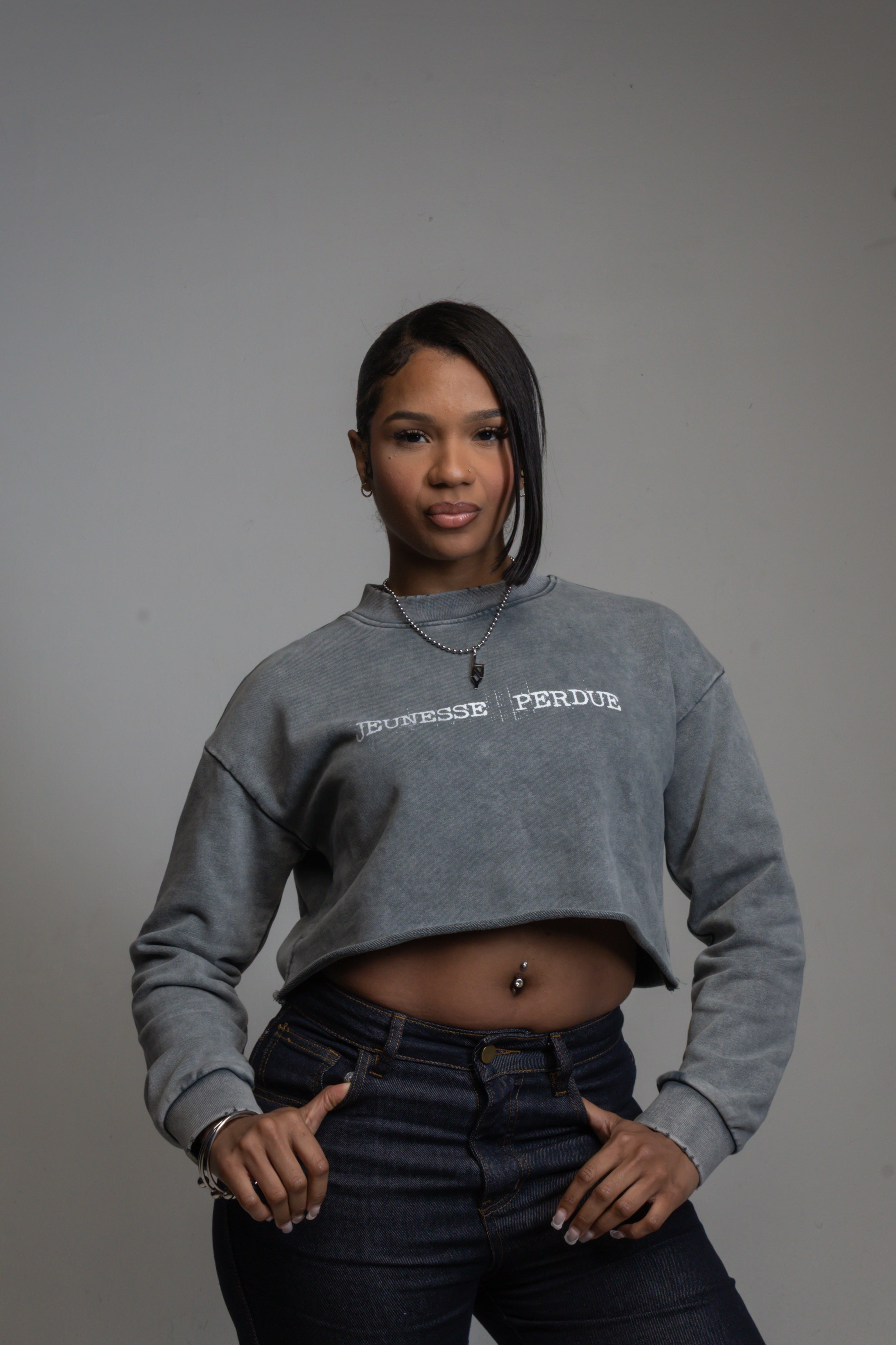Jeunesse Perdue Crop Sweater (Gray)