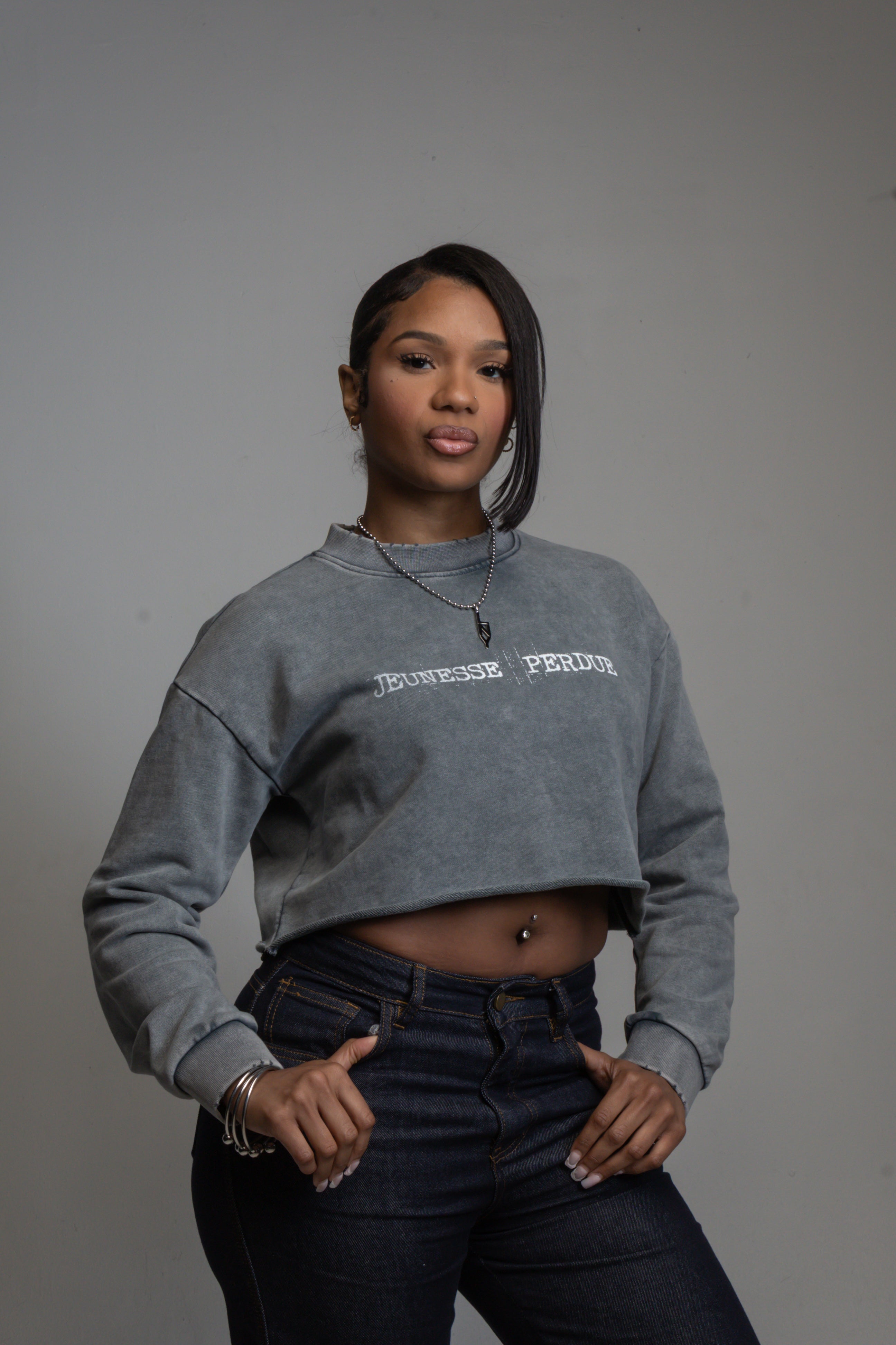 Jeunesse Perdue Crop Sweater (Gray)